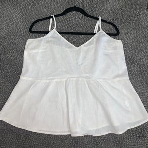 Cute little white top 😍